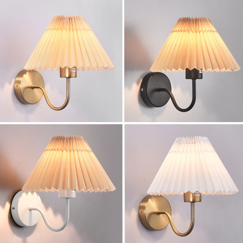Jardenlark Fabric Wall Light-Moonnatur
