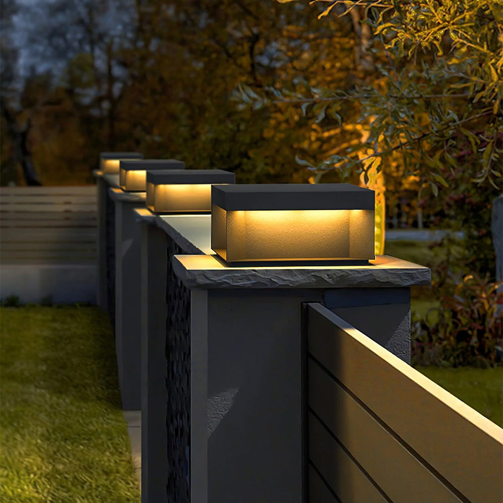 Merrenenora Metal Pillar Light-Moonnatur
