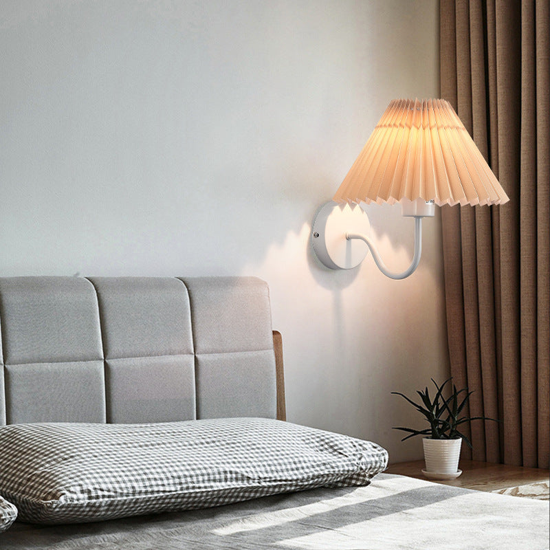 Jardenlark Fabric Wall Light-Moonnatur