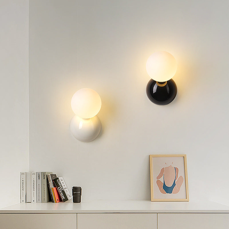 Kenrenelia Acrylic Wall Light-Moonnatur