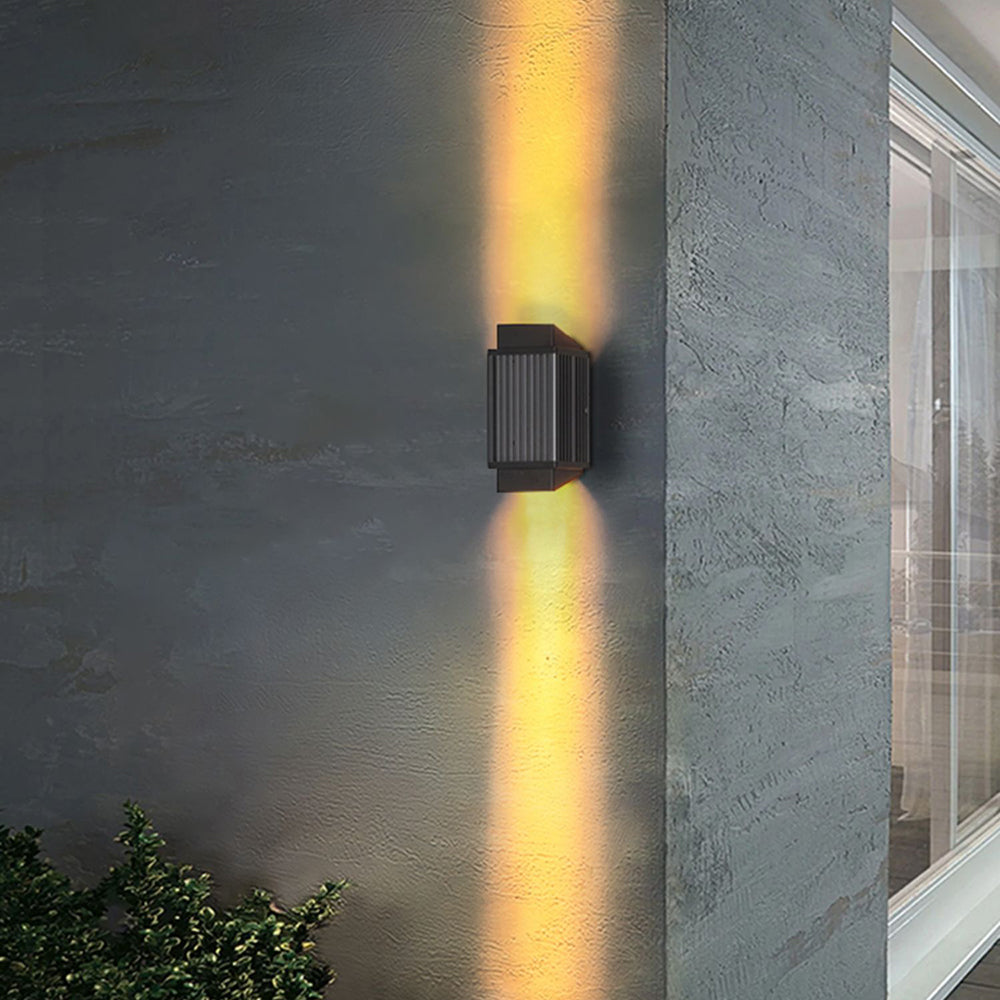 Ordelaelle Metal Wall Light-Moonnatur