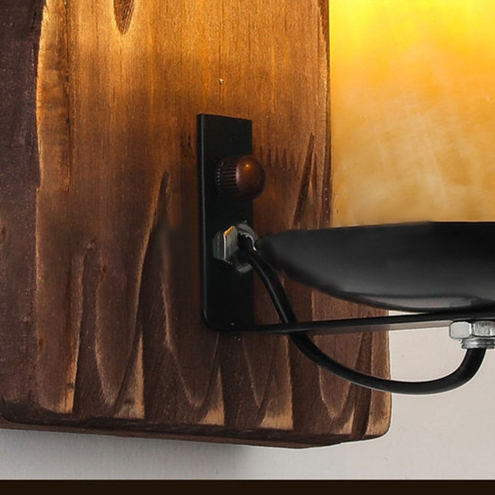 Oakenevia Pine Wood Wall Light-Moonnatur
