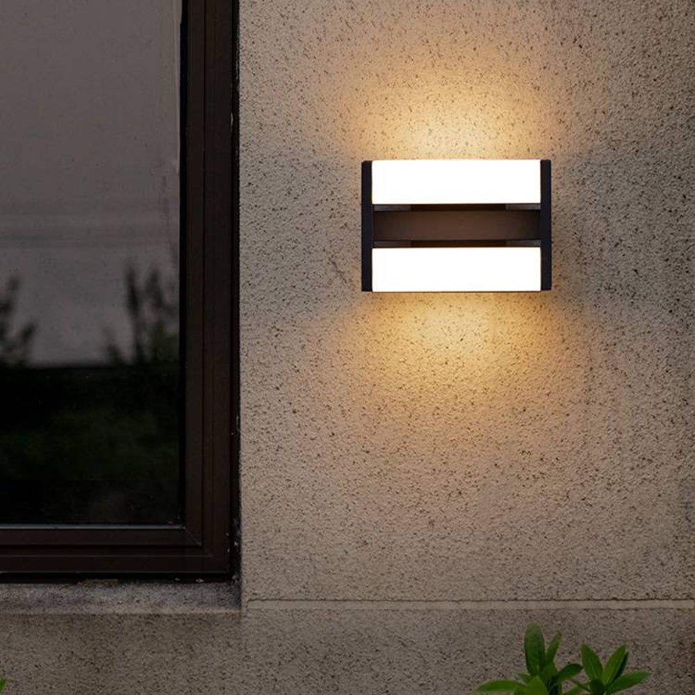 Brenelorie Metal Wall Light-Moonnatur