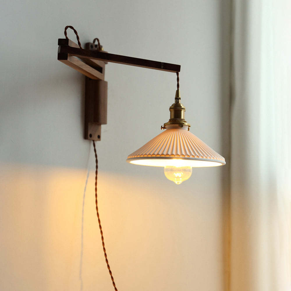 Ainsina Wood Wall Light-Moonnatur