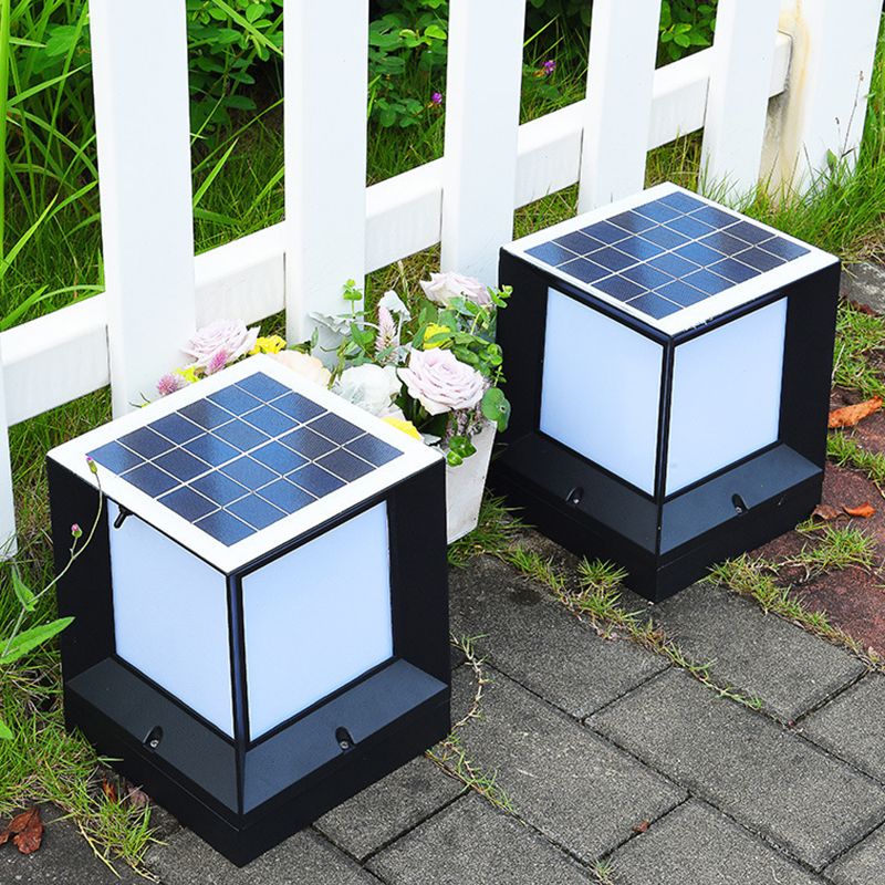 Morrelaelle Metal Pillar Light-Moonnatur