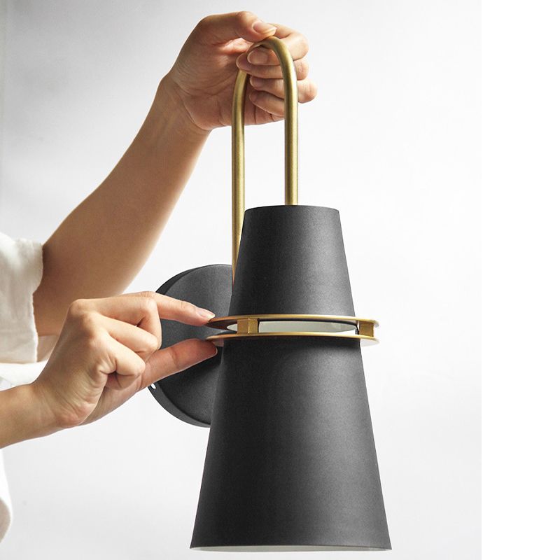Lathenonna Metal Wall Light-Moonnatur