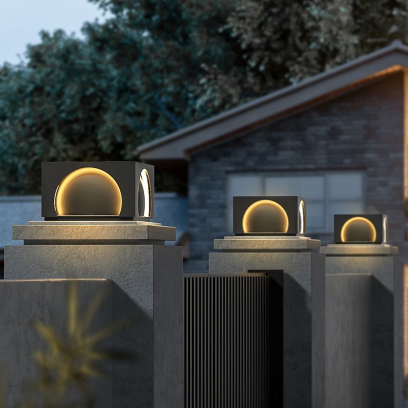 Nardeneris Metal Pillar Light-Moonnatur