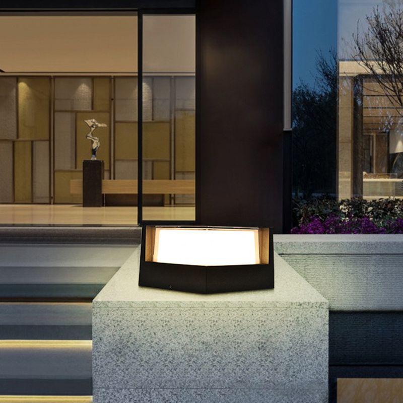 Sorrelholm Acrylic Pillar Light-Moonnatur