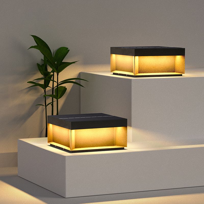Merrenenora Metal Pillar Light-Moonnatur