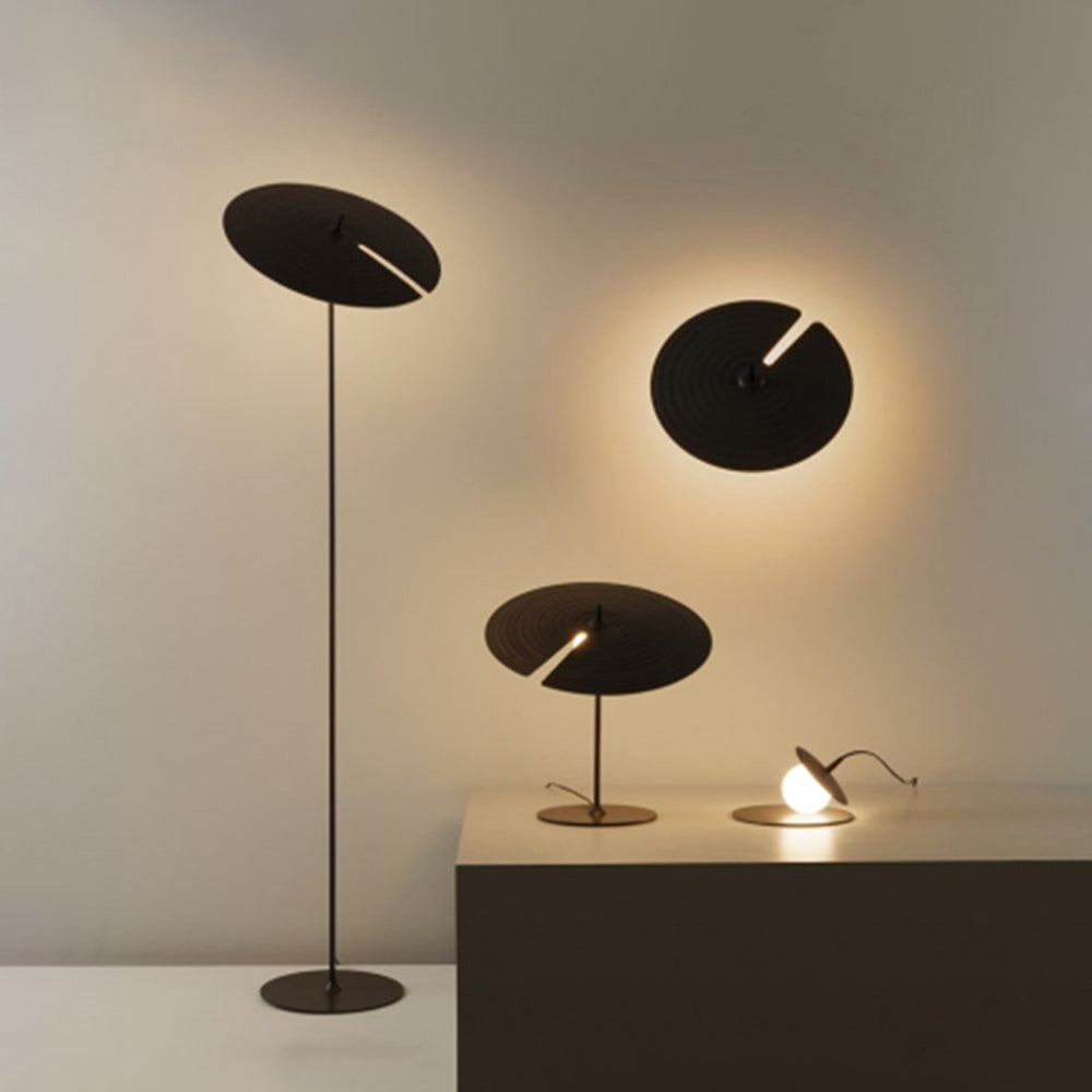 Elsenhaven Aluminium Floor Lamp-Moonnatur