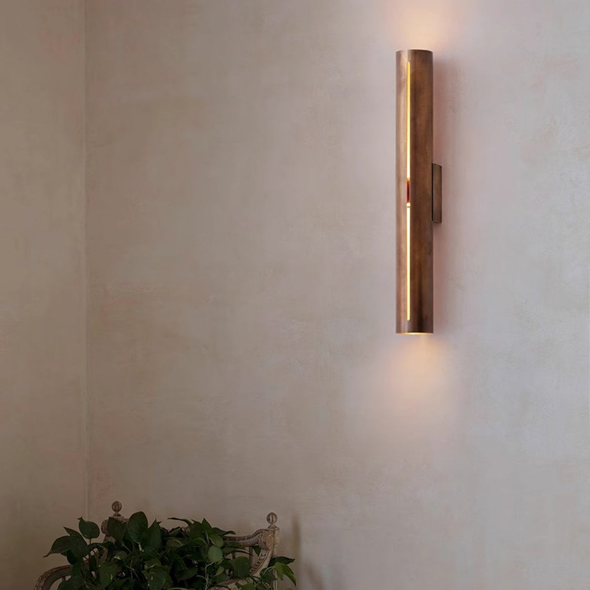 Calenara Brass Wall Light-Moonnatur
