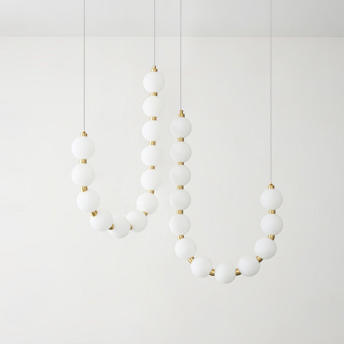 Qaline Acrylic Chandelier-Moonnatur