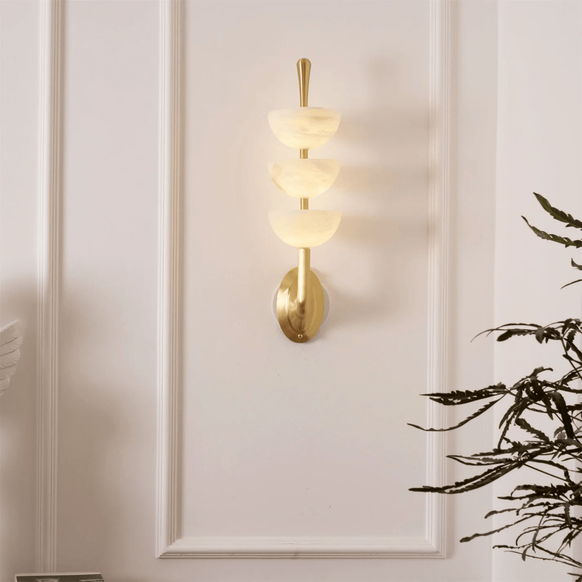 Fendelenelle Alabaster Wall Light-Moonnatur