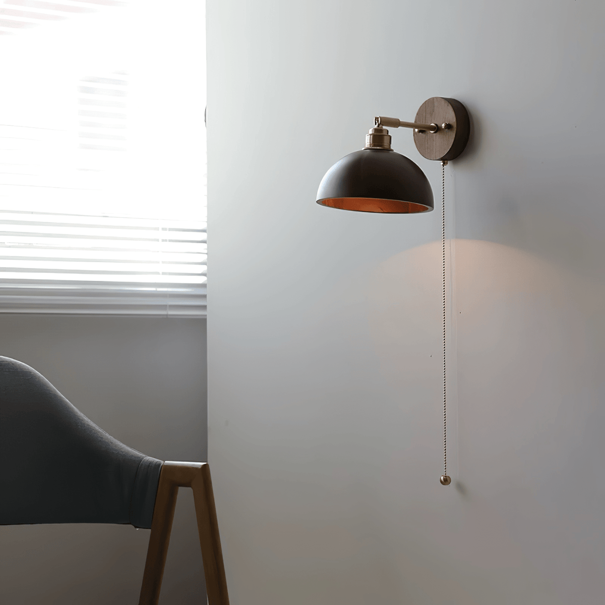 Valoria Walnut Wall Lamp-Moonnatur