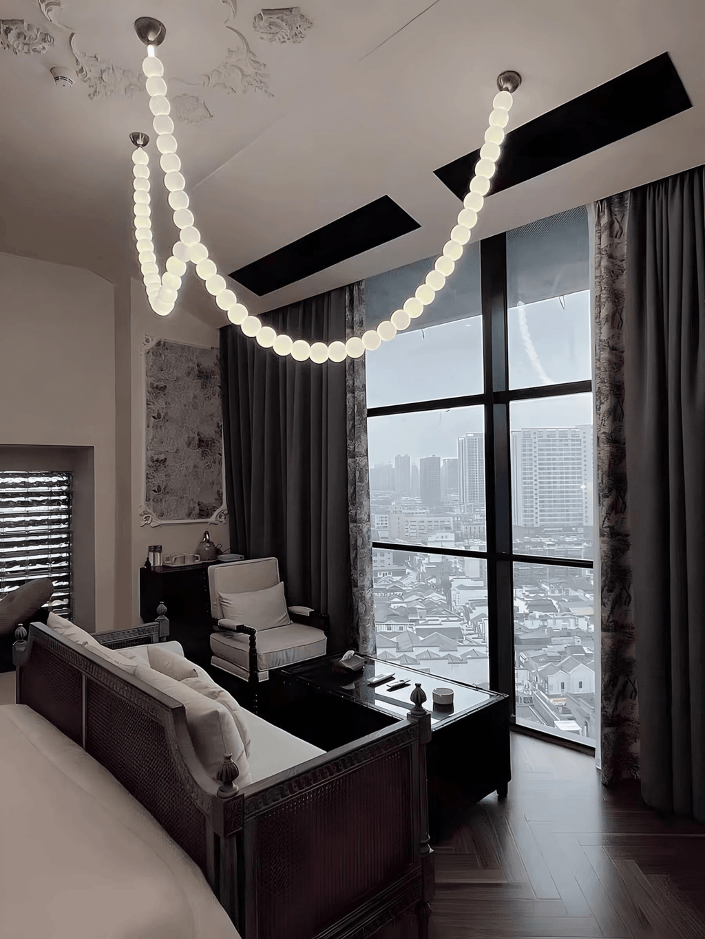 Gildenora Acrylic Chandelier-Moonnatur