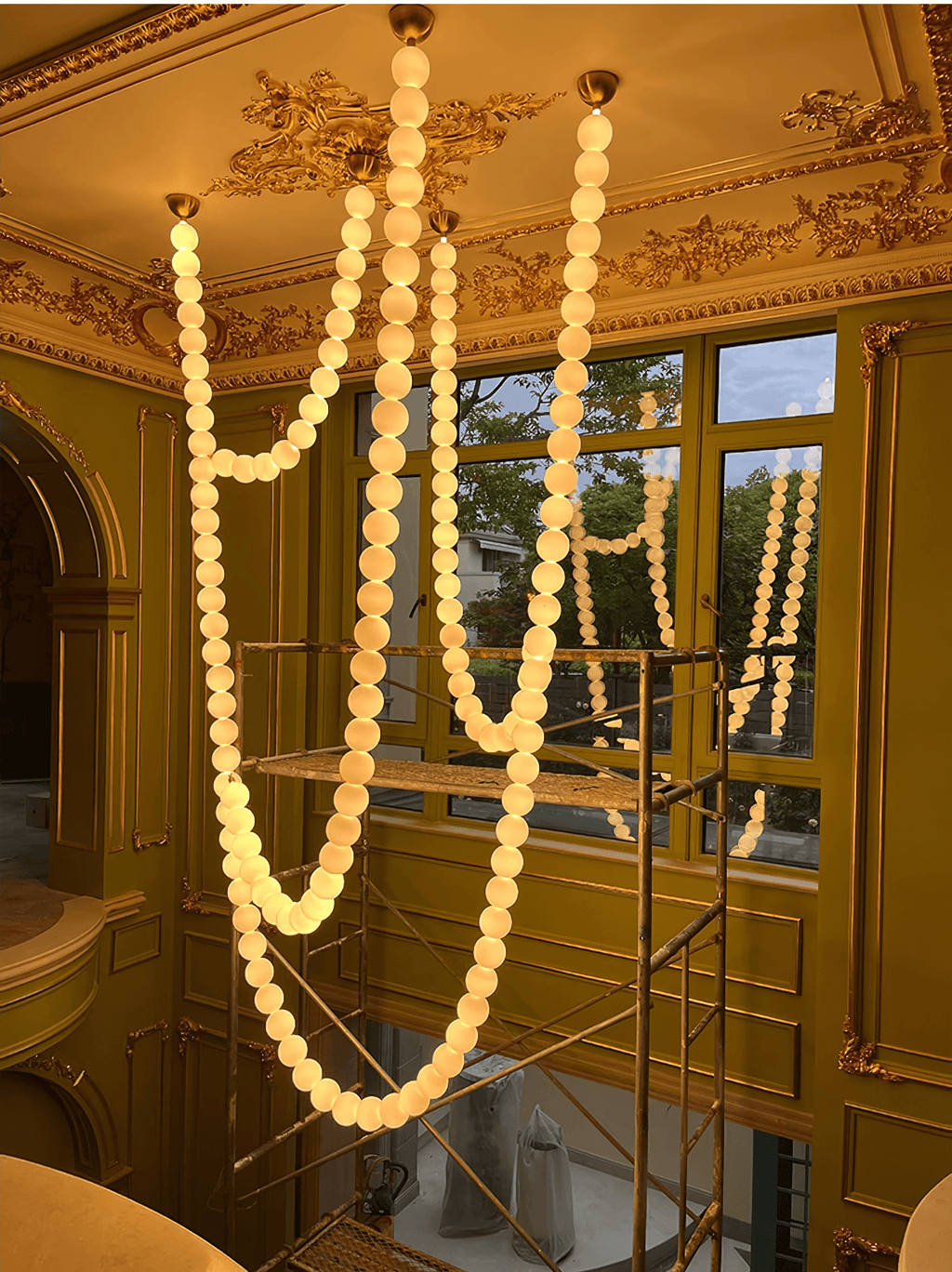 Gildenora Acrylic Chandelier-Moonnatur