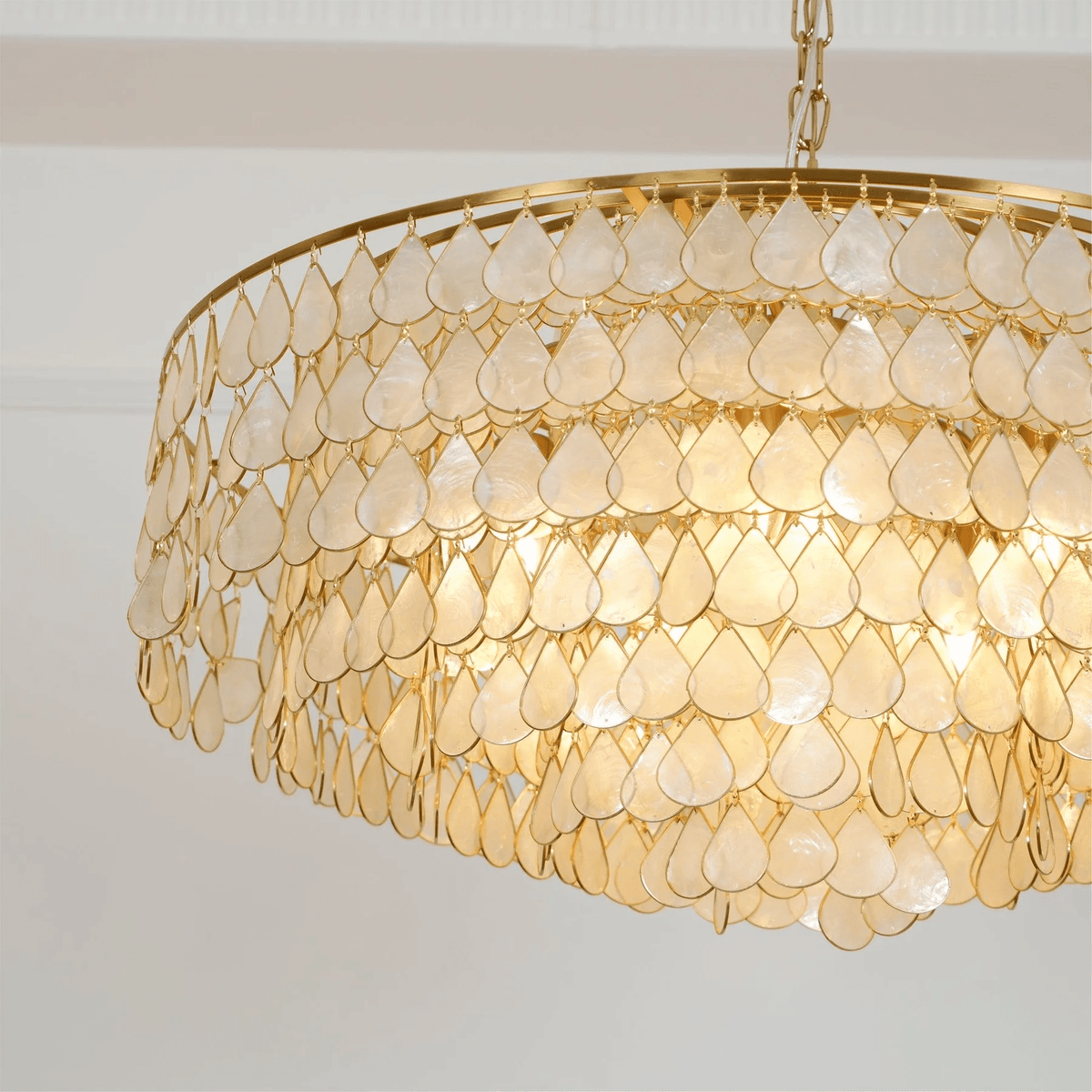 Savenwyn Shell Chandelier-Moonnatur