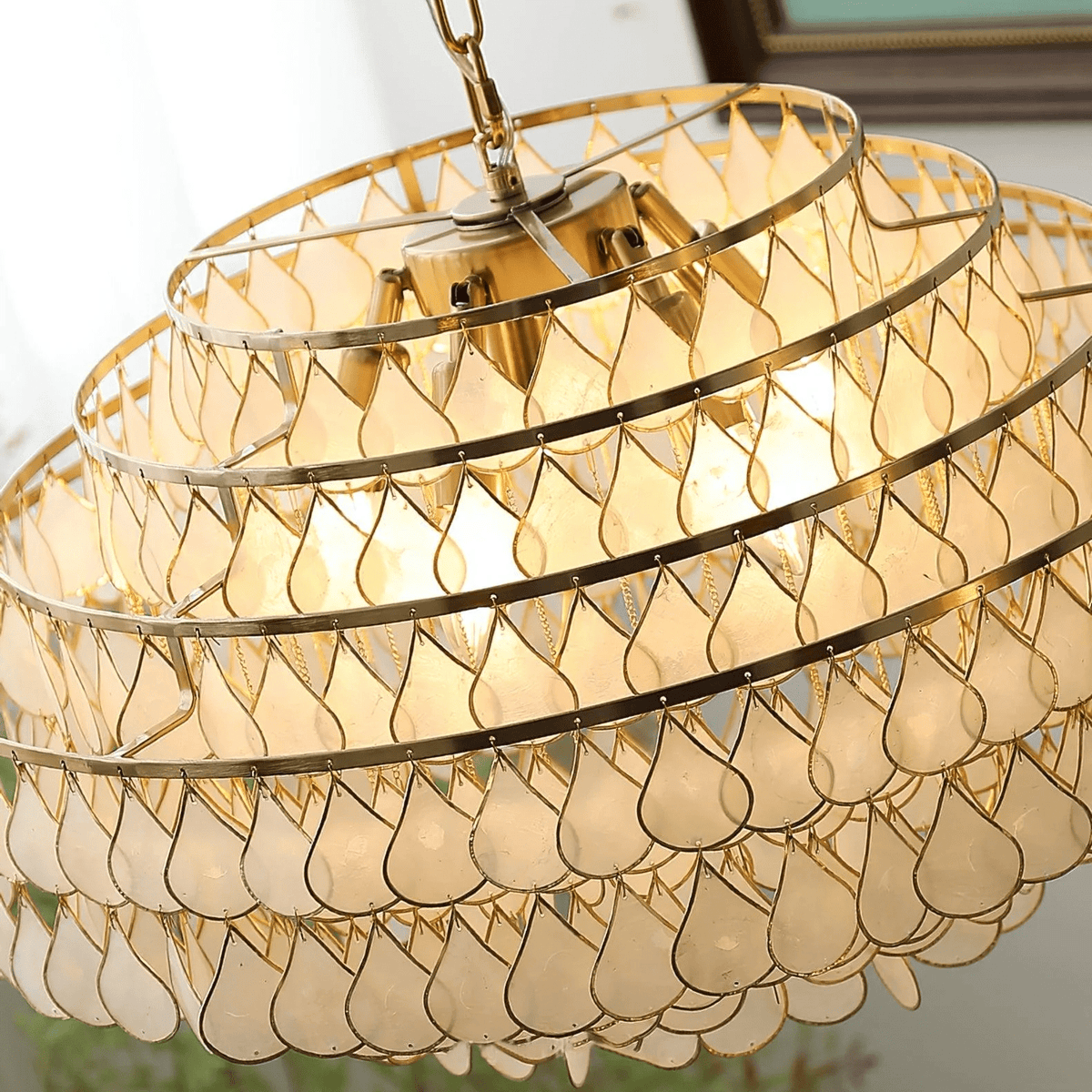 Savenwyn Shell Chandelier-Moonnatur