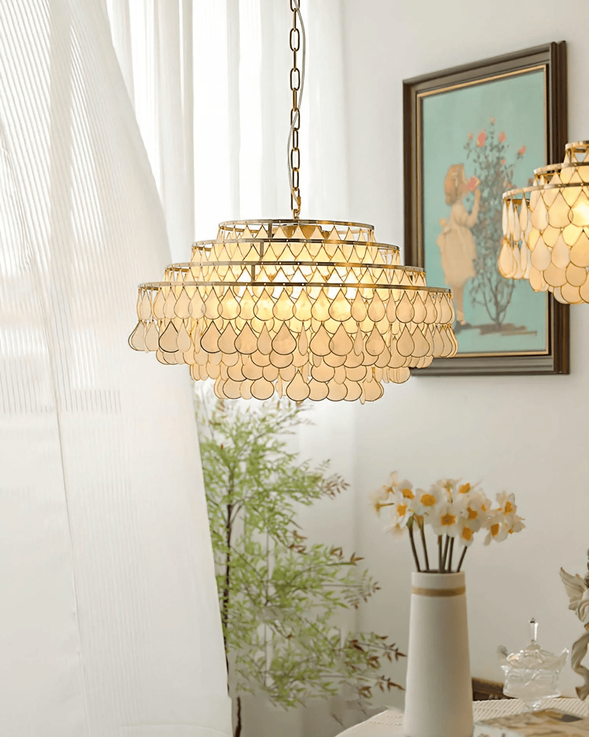 Savenwyn Shell Chandelier-Moonnatur