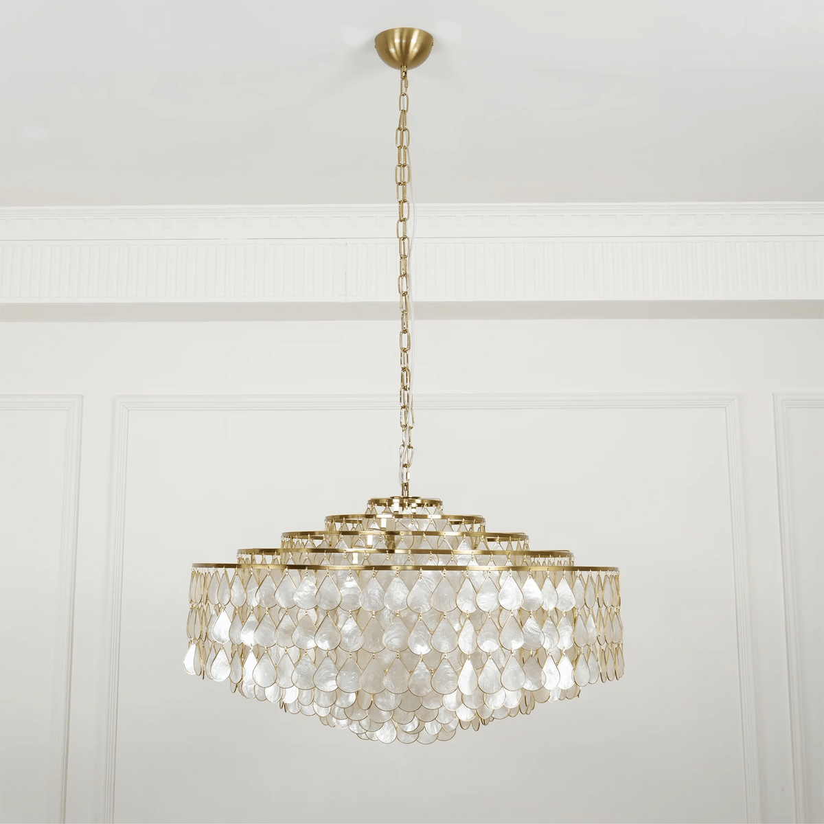 Savenwyn Shell Chandelier-Moonnatur