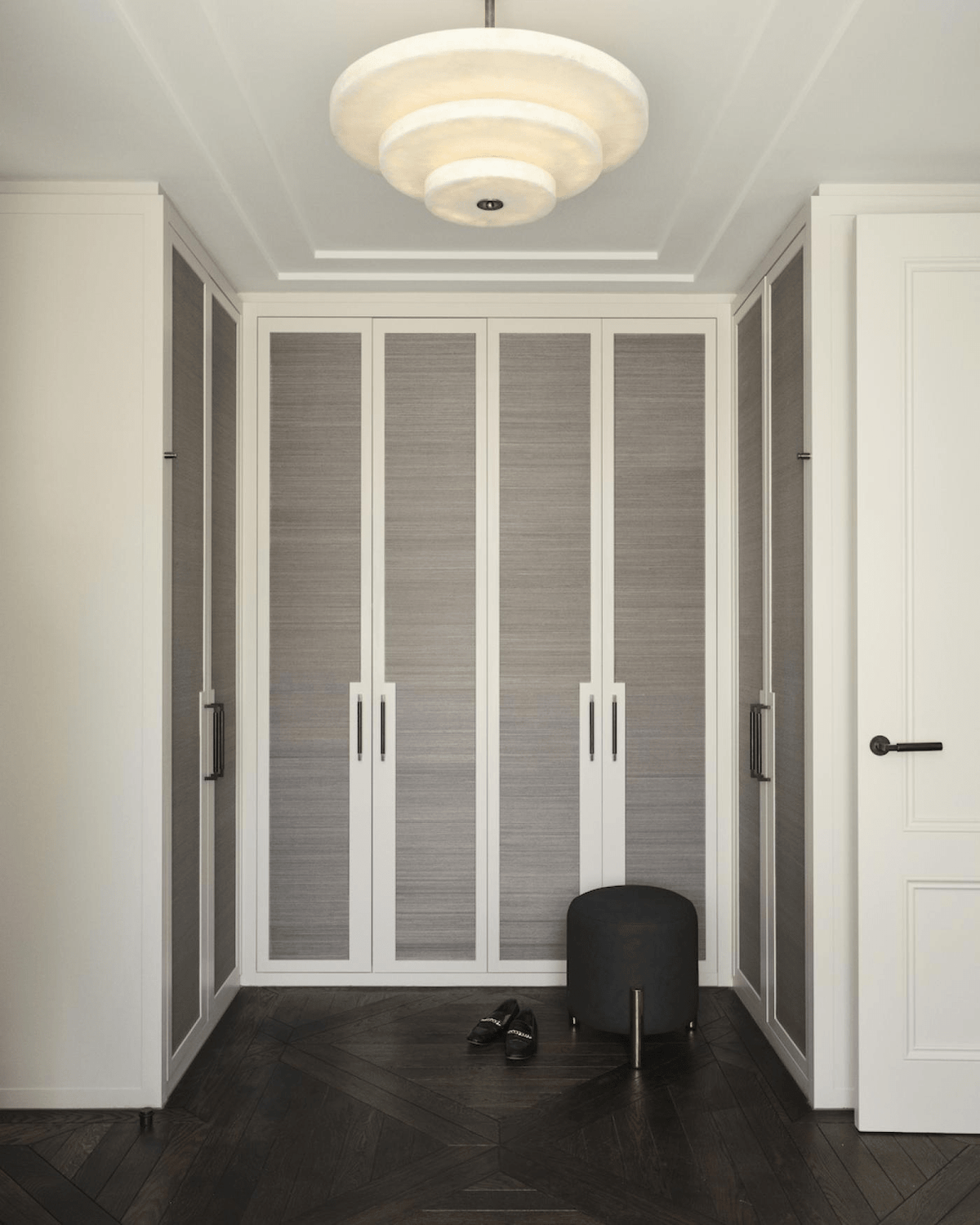 Yarrelholm Alabaster Chandelier-Moonnatur