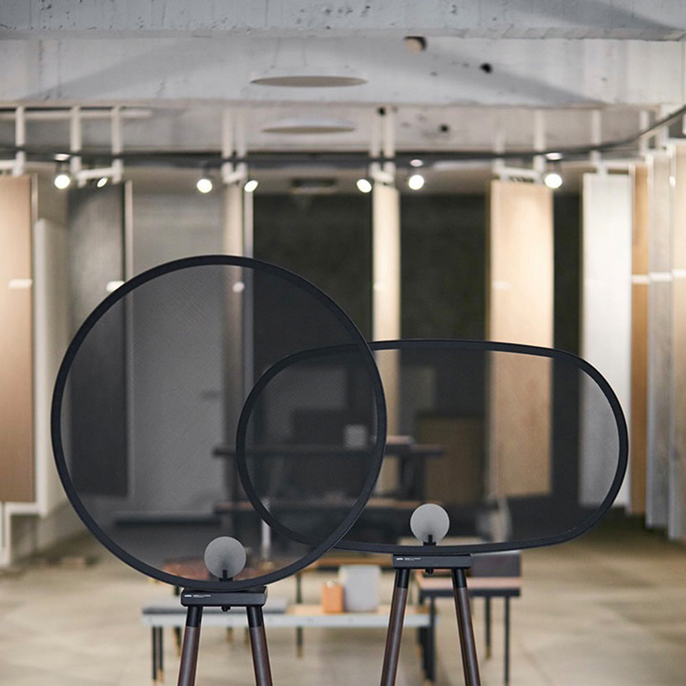 Emrenwick Metal Floor Lamp-Moonnatur