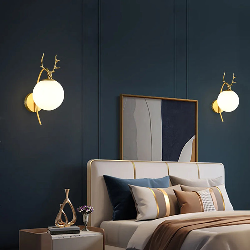 Gildenlark Glass Wall Light-Moonnatur