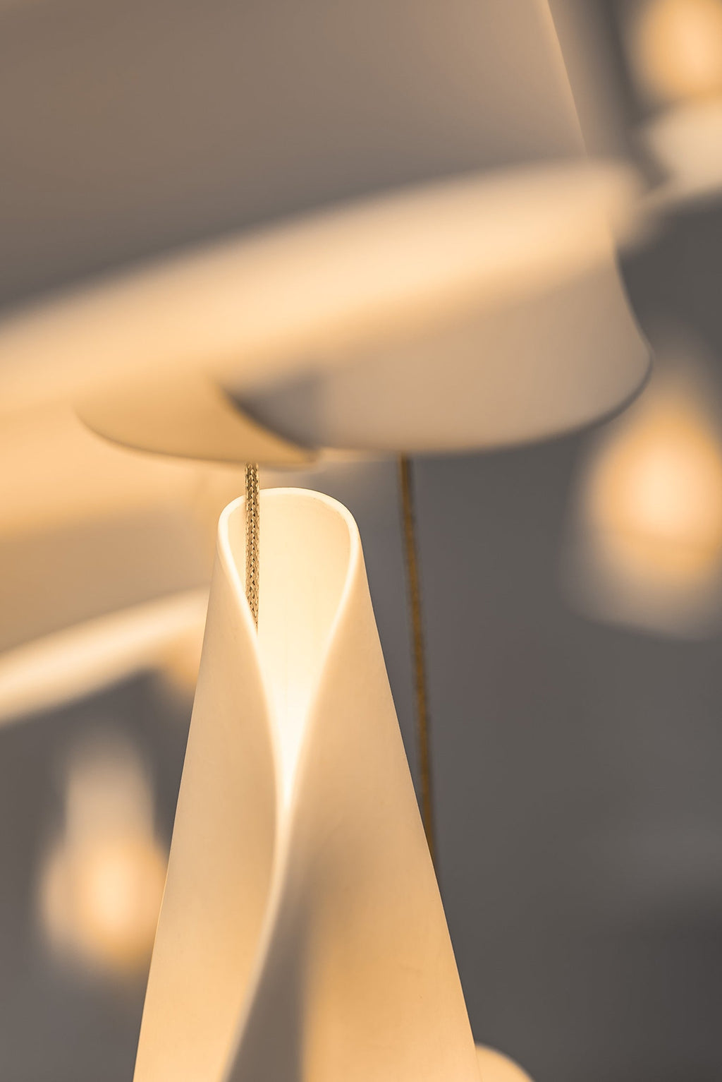 Vaselle Ceramic Pendant Light-Moonnatur
