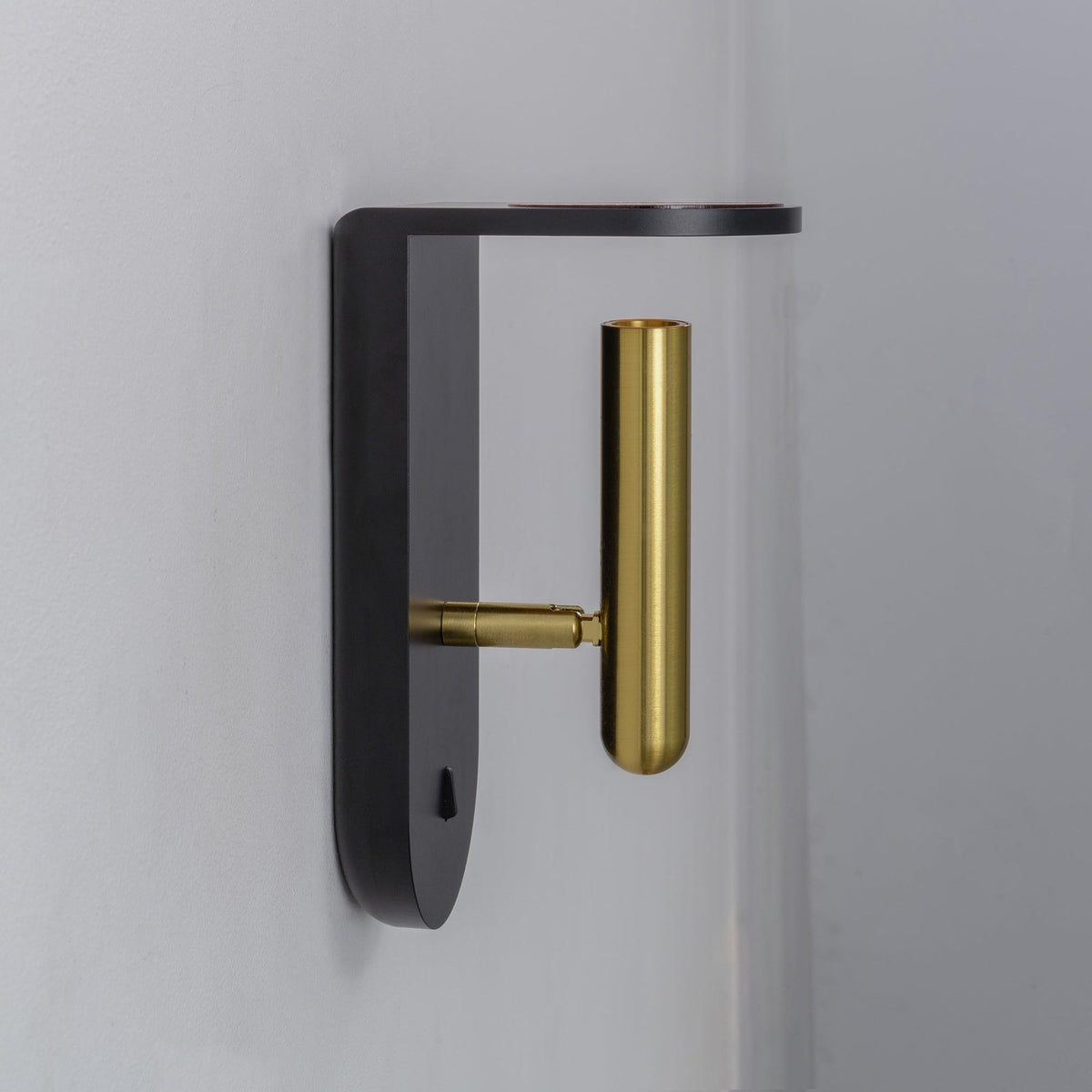 Xerenora Aluminium Wall Light-Moonnatur