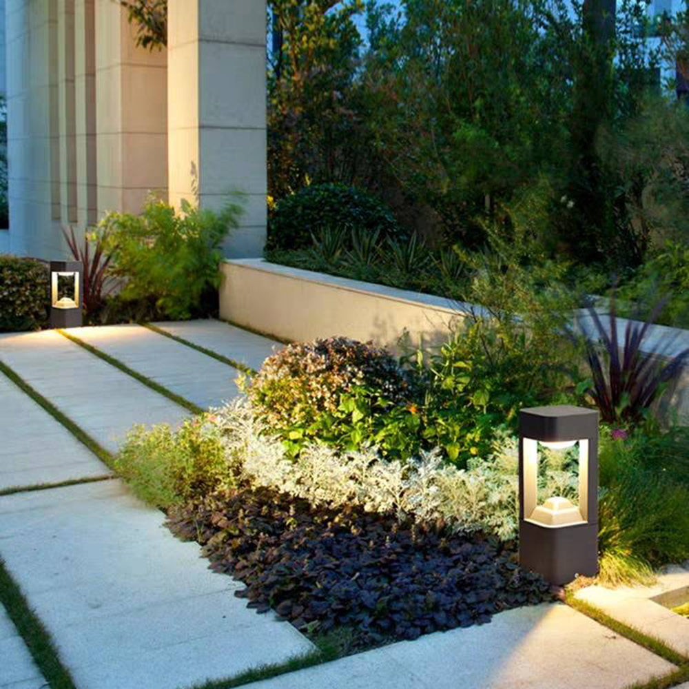 Berellynne Metal Outdoor Light-Moonnatur