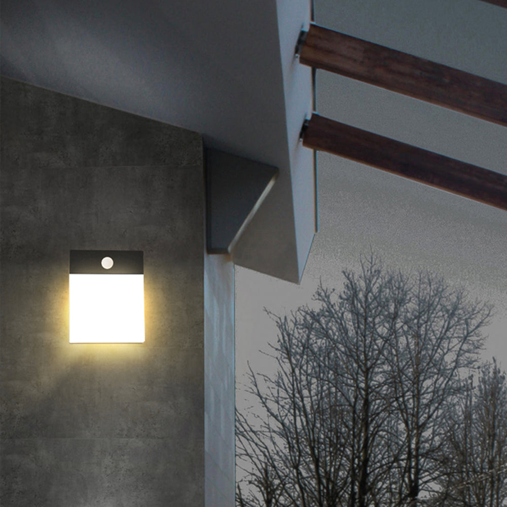 Faldenfield Metal Wall Light-Moonnatur
