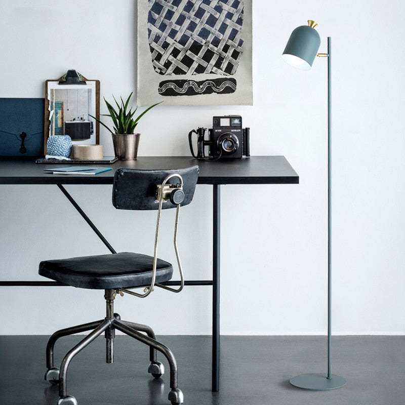 Islenrose Metal Floor Lamp-Moonnatur