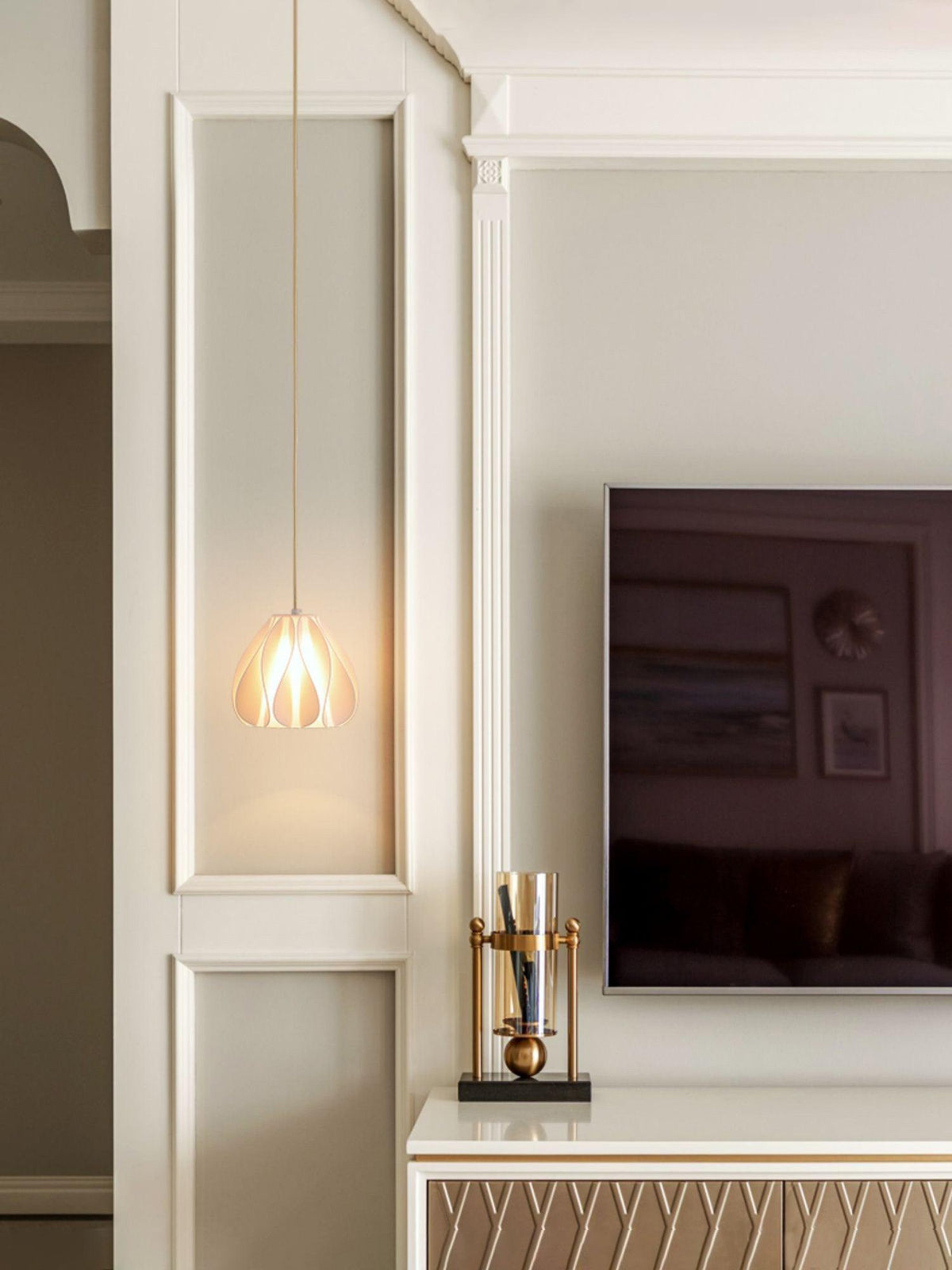 Cardenaria Acrylic Pendant Light-Moonnatur