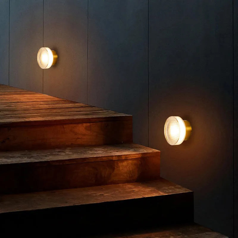 Darnelwell Acrylic Wall Light-Moonnatur