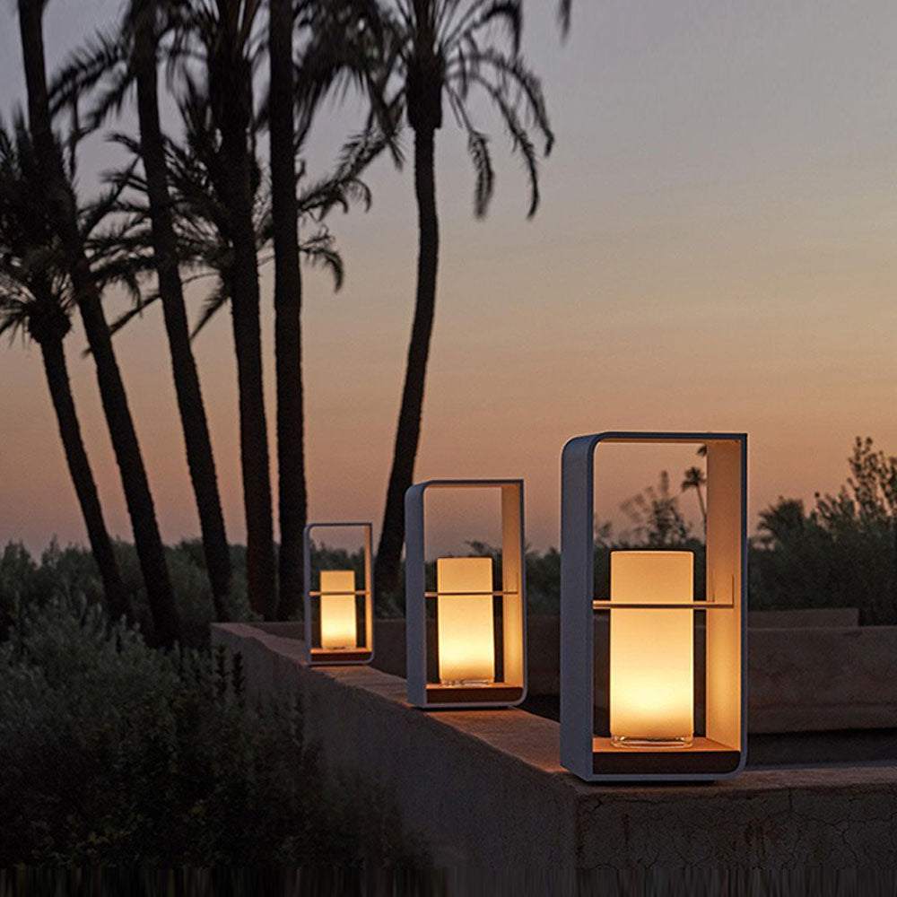 Oakenvale Acrylic Floor Lamp-Moonnatur