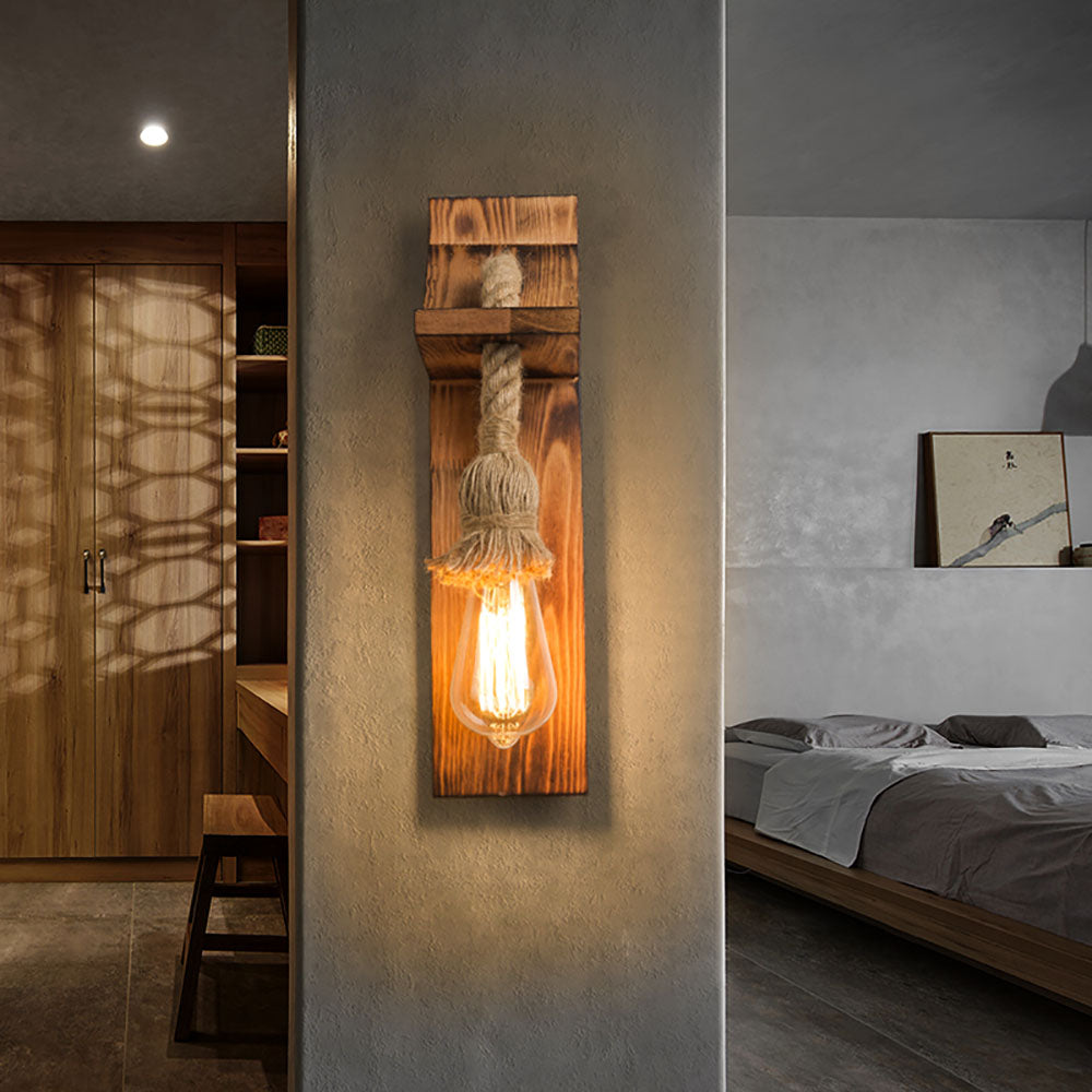 Ordelenora Pine Wood Wall Light-Moonnatur