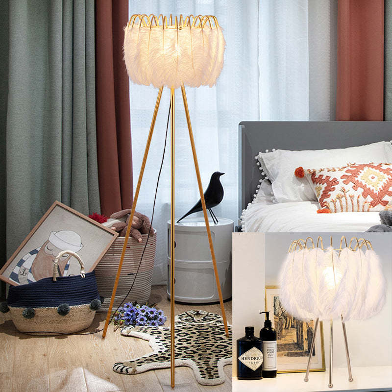 Erlenford Feather Floor Lamp-Moonnatur
