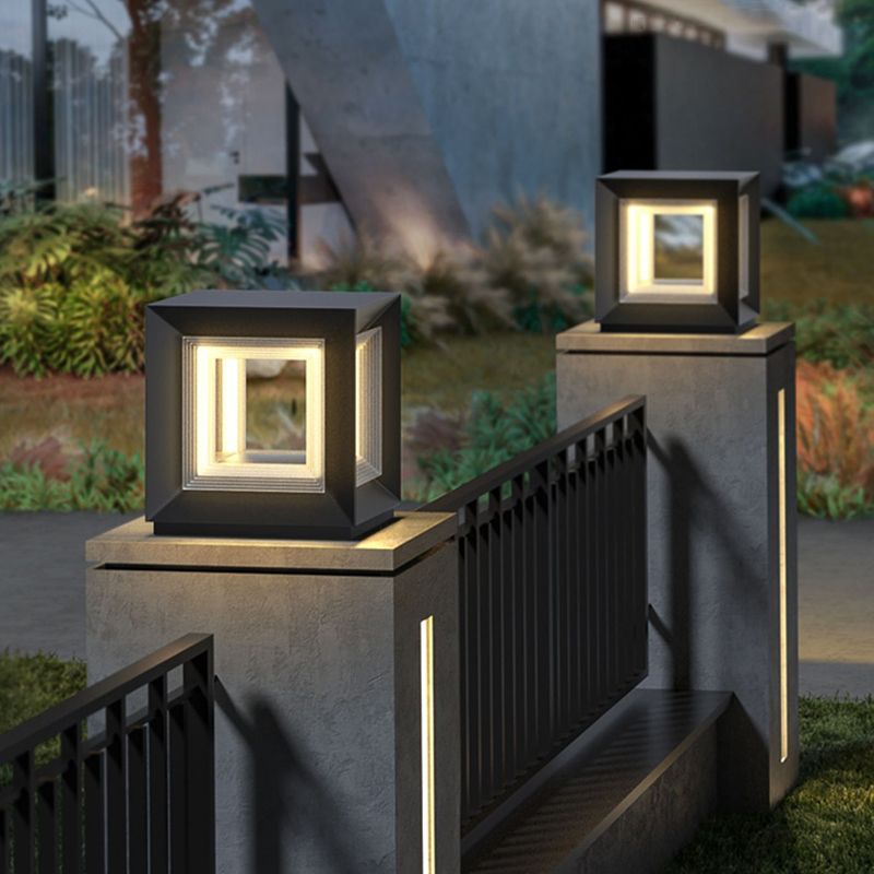 Weldenena Metal Pillar Light-Moonnatur
