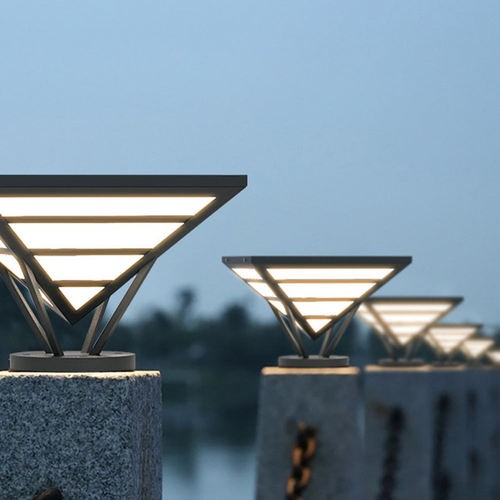 Quenelwick Metal Pillar Light-Moonnatur