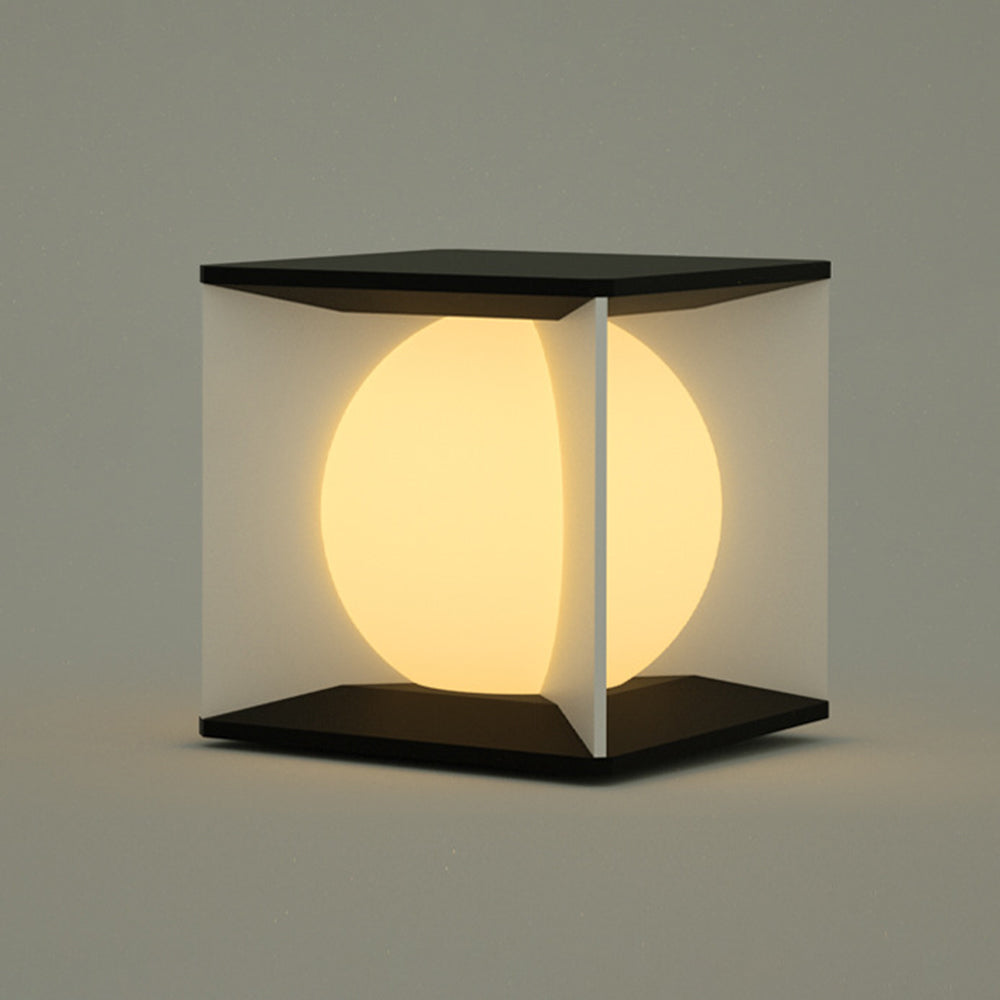 Larenwynne Acrylic Outdoor Light-Moonnatur