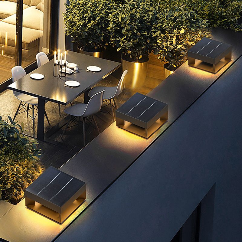 Nethenelyn Metal Pillar Light-Moonnatur