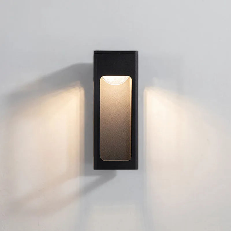 Ainslyn Metal Wall Light-Moonnatur