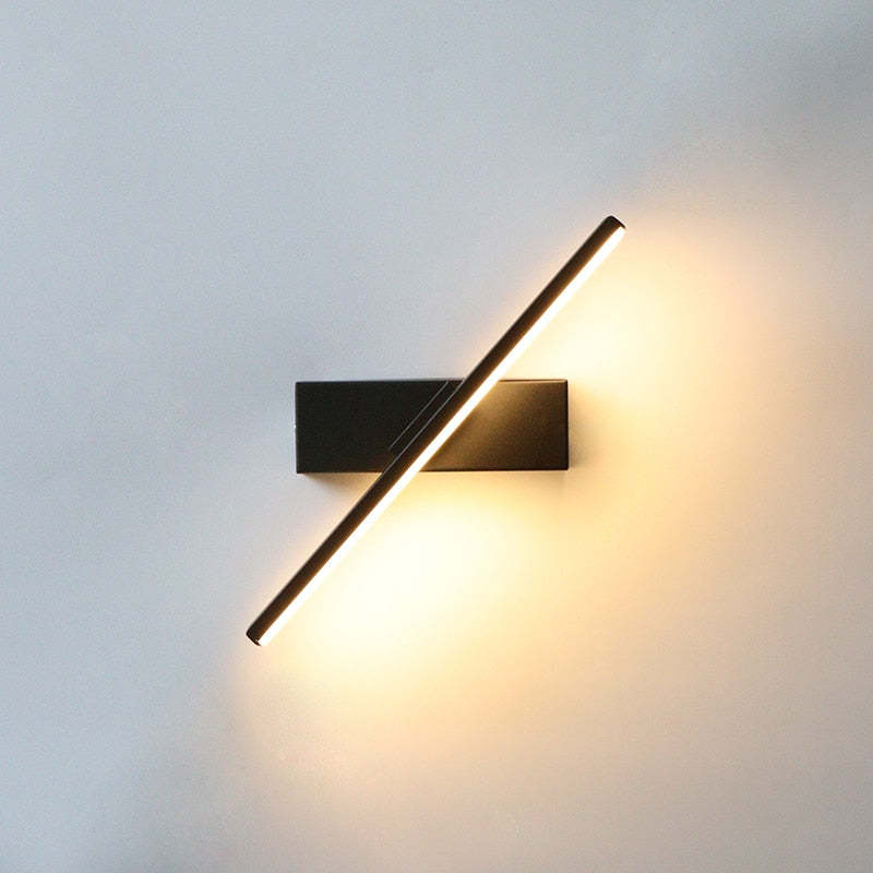 Struve Rotatable Wall Lamp for Bedroom, Black/White - Neutralighting