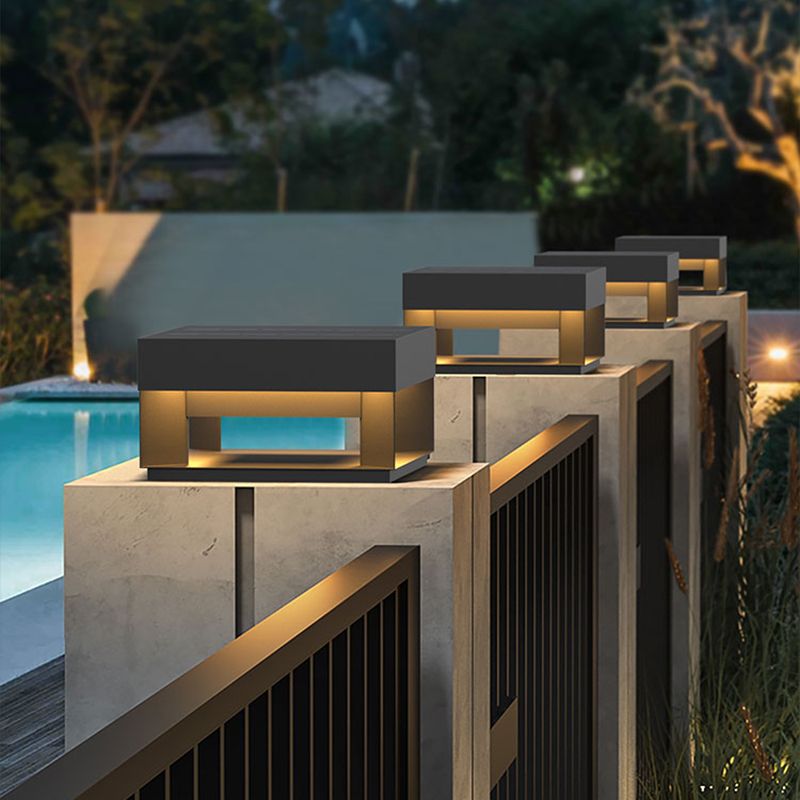 Nethenelyn Metal Pillar Light-Moonnatur