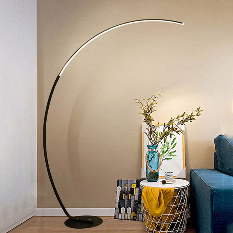 Baldenlynne Metal Floor Lamp-Moonnatur