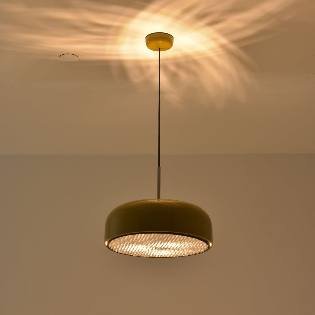 Sorenara Aluminium Pendant Light-Moonnatur