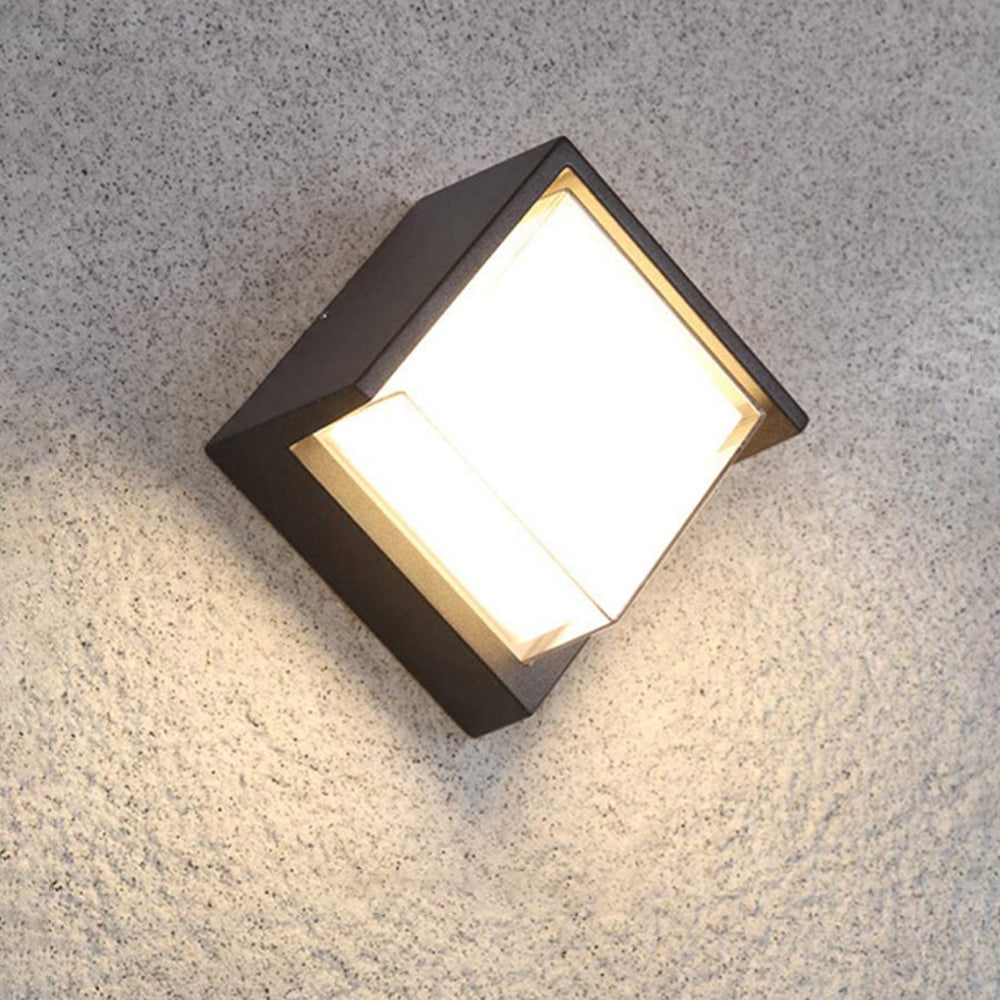 Meldenlyn Acrylic Wall Light-Moonnatur
