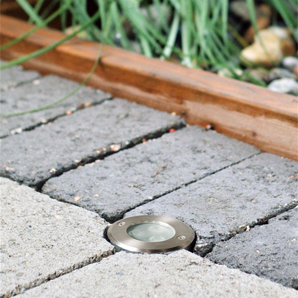 Carnelaelle Metal Outdoor Light-Moonnatur