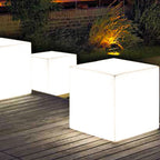 Cardelara Polyethylene Outdoor Light-Moonnatur