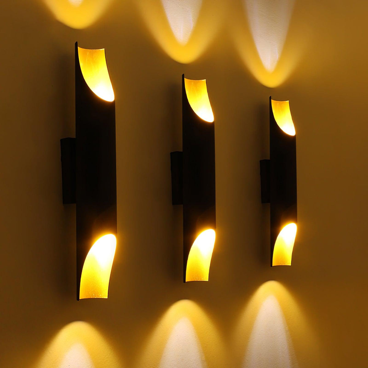 Morvenis Aluminium Wall Light-Moonnatur